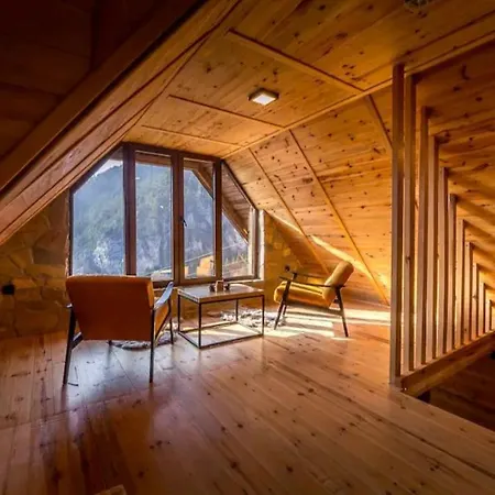 Mountain House Potkovica