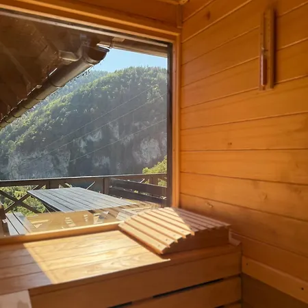 Mountain House Potkovica *